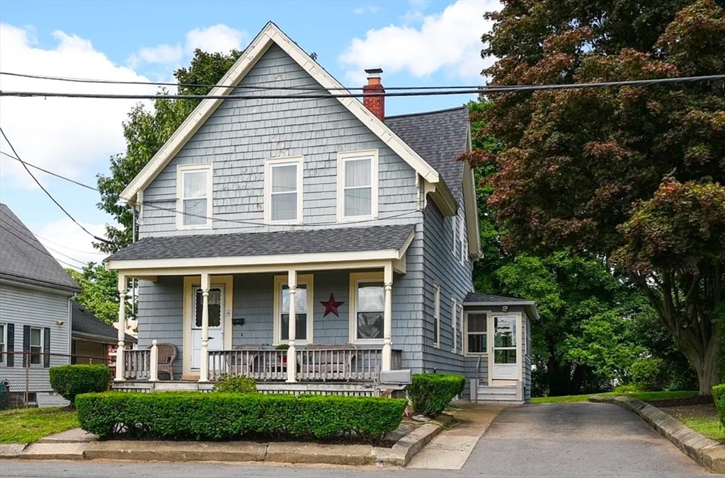 4 Fern St in Taunton, MA - Building Photo