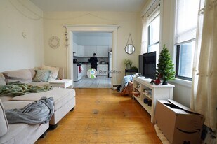 72 Gardner St, Unit D6 in Boston, MA - Building Photo