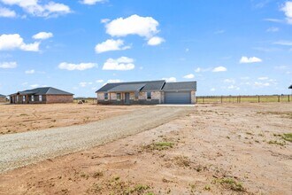 213 North F M 789 in Slaton, TX - Building Photo - Building Photo