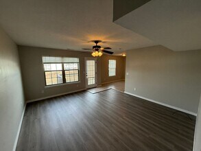 3363 S Hillcrest Ave in Springfield, MO - Building Photo - Building Photo