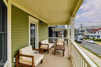 22 Atlantic Ave in Ocean Grove, NJ - Building Photo - Building Photo