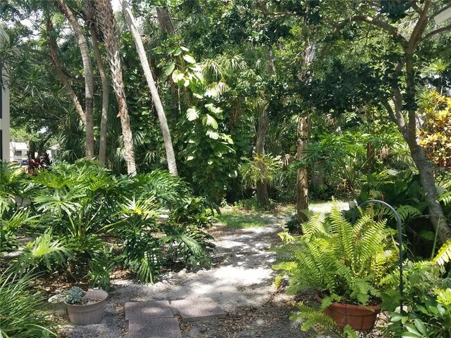 7842 Eagle Creek Dr in Sarasota, FL - Building Photo - Building Photo