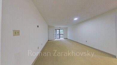 25 Webster Ave, Unit 404 in Somerville, MA - Building Photo - Building Photo