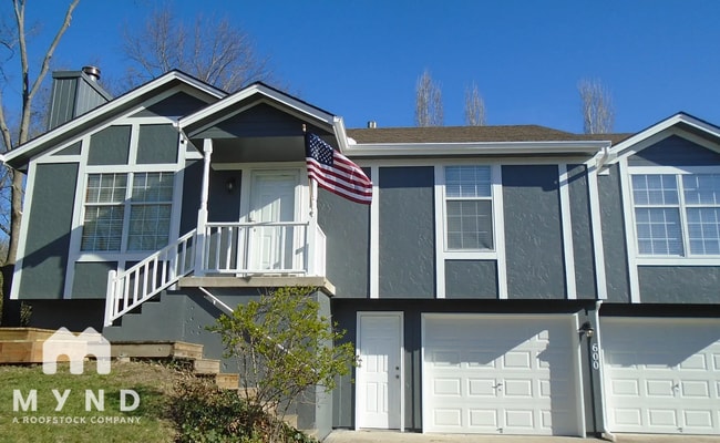 property at 600 SW Bonanza Dr