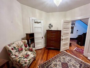 684 Washington St in Brookline, MA - Building Photo - Building Photo