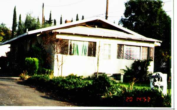 12225 Bryant St in Yucaipa, CA - Foto de edificio