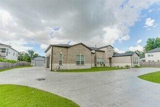 4821 1st St in Pasadena, TX - Building Photo - Building Photo