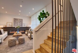 1254 N Las Palmas Ave in Los Angeles, CA - Building Photo - Building Photo