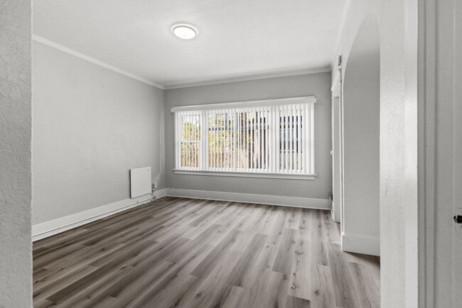 property at 1643 Locust Ave