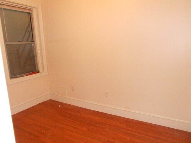 49 Burbank St, Unit 20 in Boston, MA - Building Photo