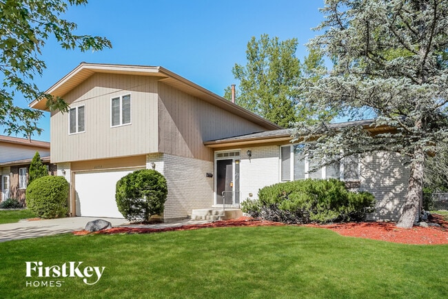property at 5252 Arquilla Dr