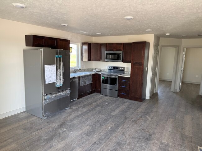 550 E 2nd St, Unit 1