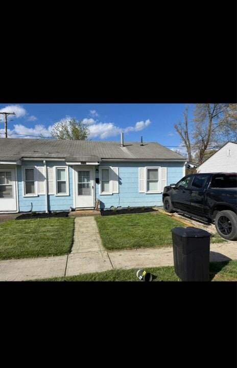 2732 Furlong Ave in St. Albans, WV - Foto de edificio