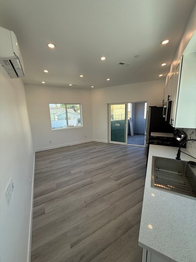 4560 College Ave in San Diego, CA - Building Photo - Building Photo