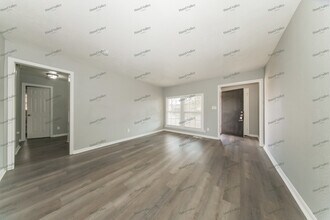 3005 SW 54th St in Oklahoma City, OK - Building Photo - Building Photo