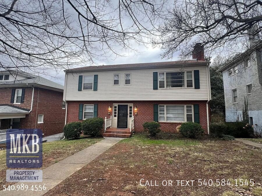 2314 Wycliffe Ave SW in Roanoke, VA - Building Photo