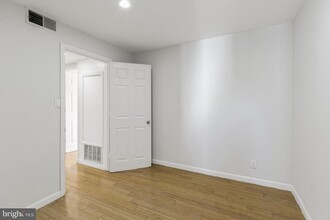 5019 Walnut St in Philadelphia, PA - Building Photo - Building Photo