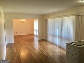 2137 Galway Ln in Decatur, GA - Building Photo - Building Photo
