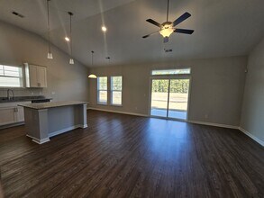 210 Justify Ave in Bloomingdale, GA - Building Photo - Building Photo