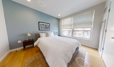 609 Albany St, Unit 205 in Boston, MA - Building Photo - Building Photo