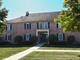 Roachton Flats in Perrysburg, OH - Building Photo
