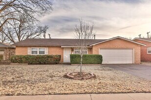 3805 48th St in Lubbock, TX - Building Photo