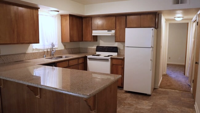 305 Ash St in Chico, CA - Building Photo - Building Photo