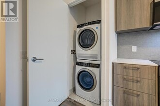 7439 Kingston Rd in Toronto, ON - Building Photo - Building Photo