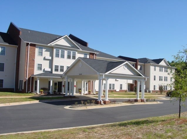 Hunt Park Senior Apartments in Winston-Salem, NC - Foto de edificio