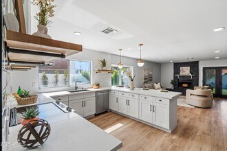 4837 E Pershing Ave in Scottsdale, AZ - Building Photo - Building Photo