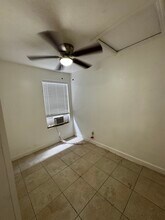 225 N F St, Unit Back Unit in Lake Worth Beach, FL - Foto de edificio - Building Photo