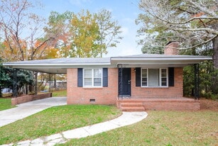 110 E Crestview Dr in Smithfield, NC - Building Photo
