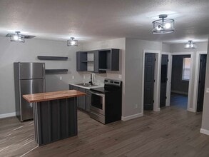 316 Scarsdale Cir in Lake Ozark, MO - Building Photo - Building Photo