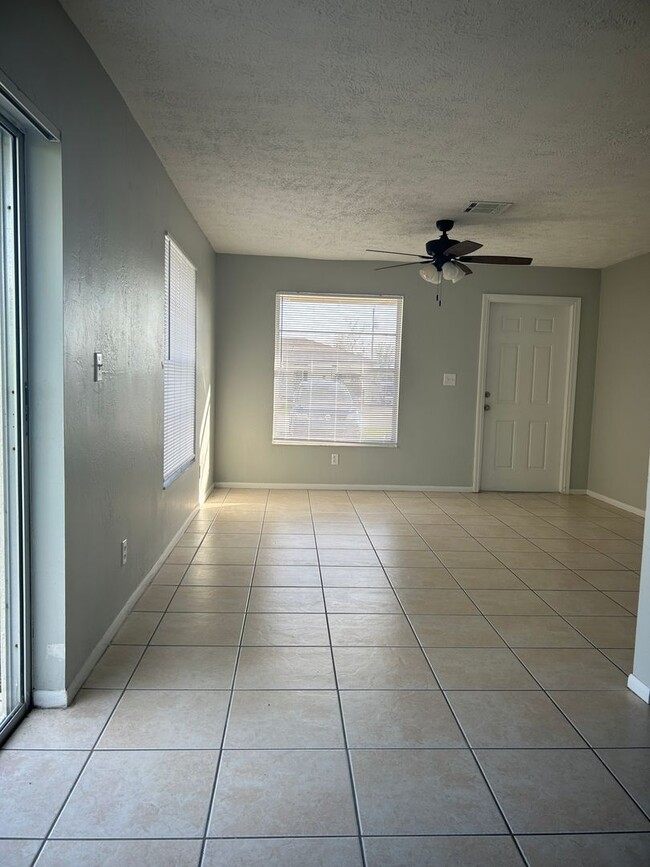 709 SE 9th St in Cape Coral, FL - Building Photo - Building Photo