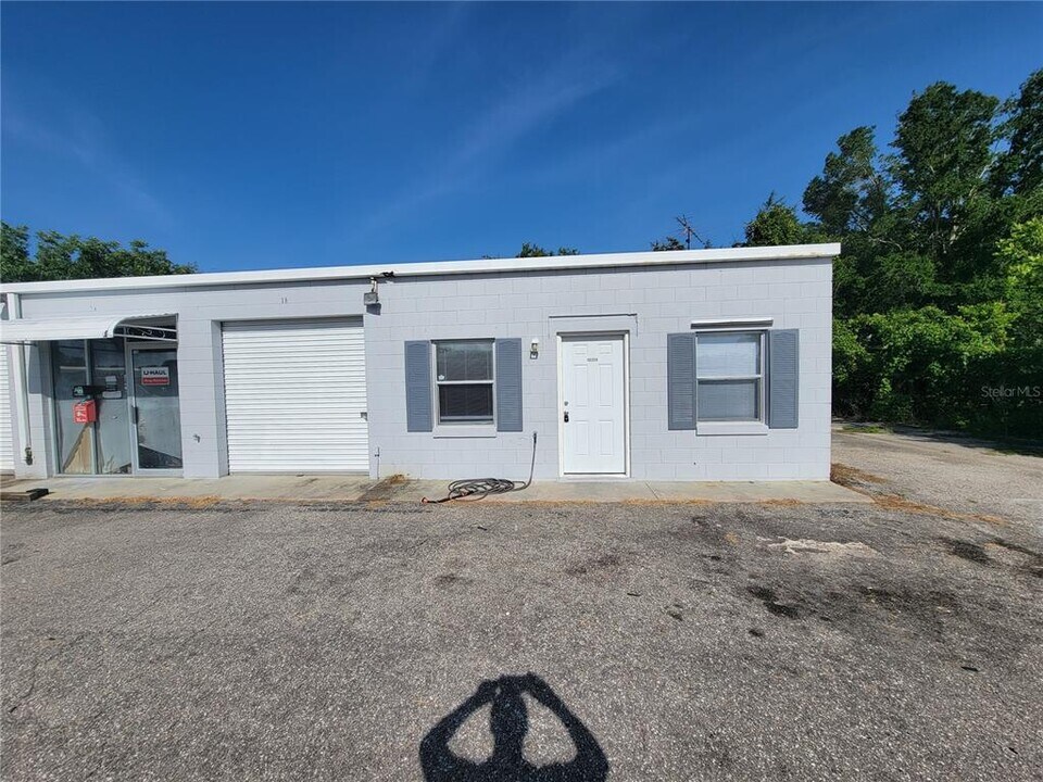 16358 S Hwy 475 in Summerfield, FL - Building Photo