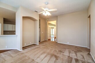 10705 Camelot Dr in Frisco, TX - Foto de edificio - Building Photo