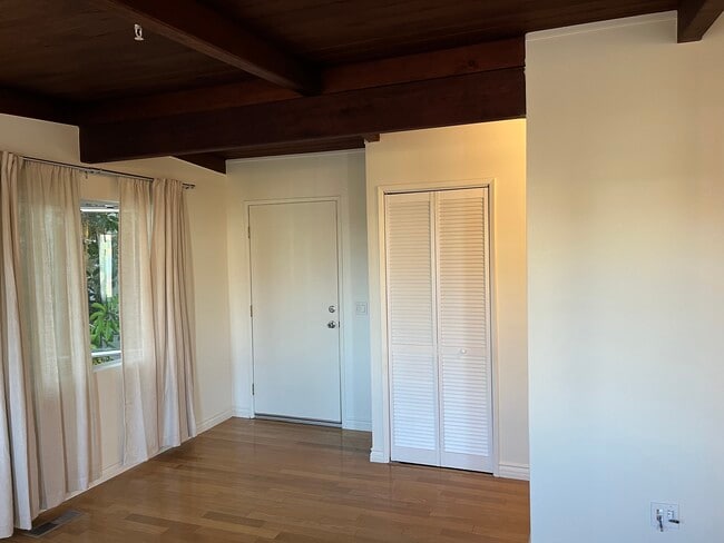 625 S Catalina Ave, Unit A in Redondo Beach, CA - Building Photo - Building Photo