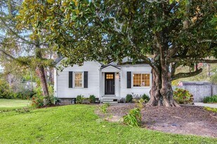 1990 Wingate Rd in Chamblee, GA - Building Photo