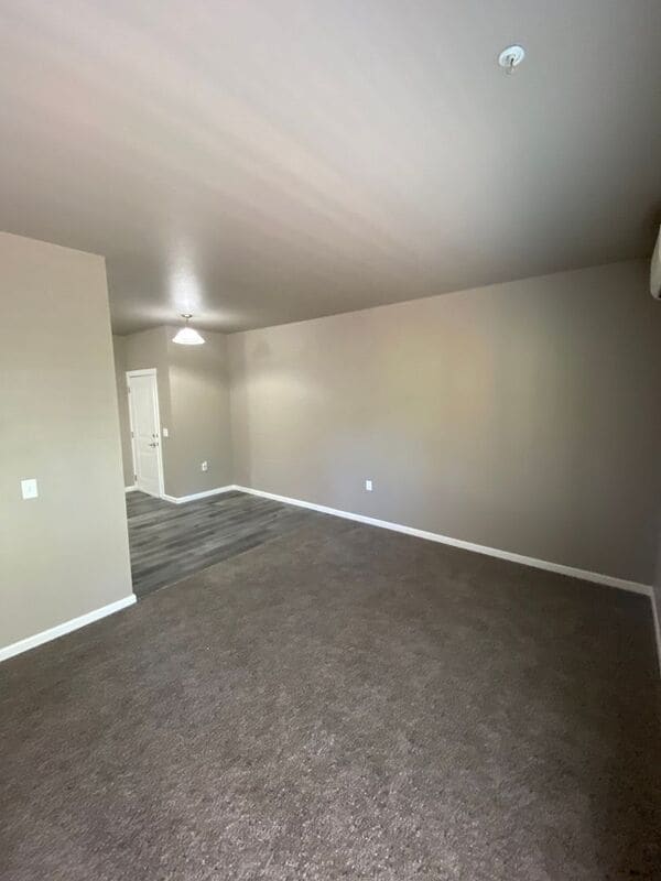 4235 Hawthorne Ave NE in Salem, OR - Building Photo - Building Photo