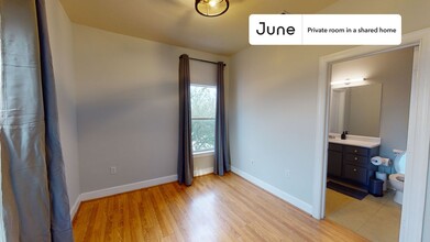Private bedroom in 4 bed/4 bath Home in Austin, TX - Building Photo - Building Photo