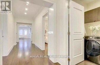 158 Hurst Ave in Vaughan, ON - Building Photo - Building Photo