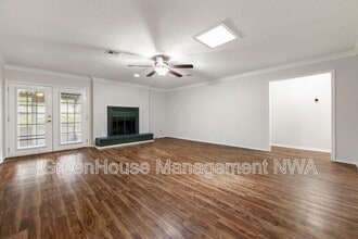 2101 W Tulsa St in Siloam Springs, AR - Building Photo - Building Photo