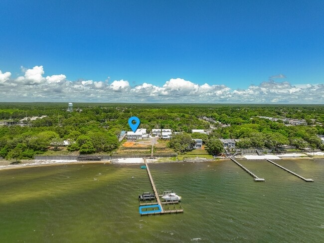 9612 Indian Stone Ct in Navarre, FL - Building Photo - Building Photo