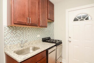 2913 N Mildred Ave in Chicago, IL - Building Photo - Building Photo