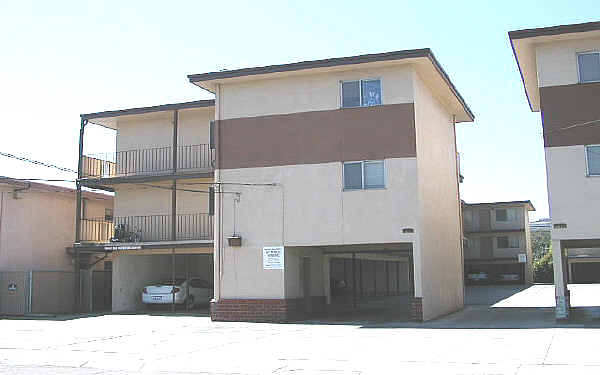 GW Apartments in San Leandro, CA - Building Photo - Building Photo