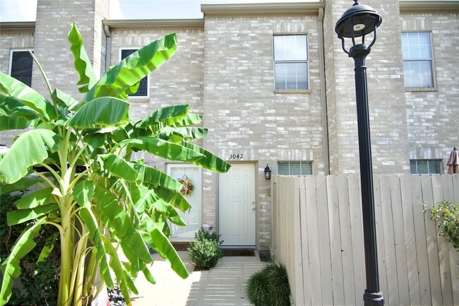 property at 3042 Holly Hall St