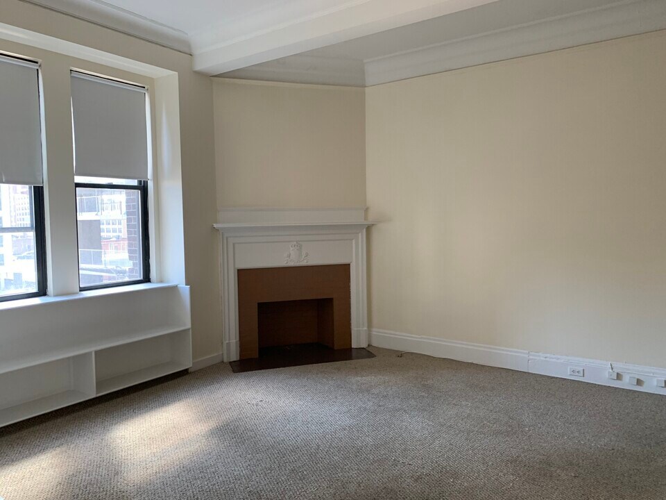 62 Boylston St, Unit 618 in Boston, MA - Building Photo