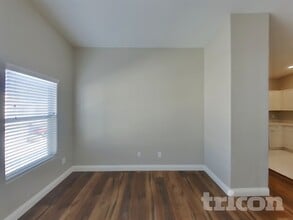 8803 Tomnitz Ave in Las Vegas, NV - Building Photo - Building Photo