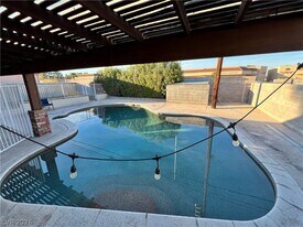 6446 Meadowlark Ln in Las Vegas, NV - Building Photo