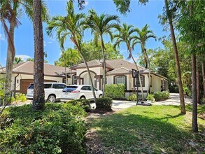 8122 Wilshire Lakes Blvd in Naples, FL - Building Photo - Building Photo